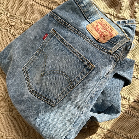 Vintage Levi’s 501s - Picture 9 of 10